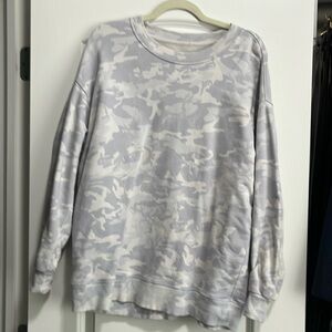 Lululemon sweatshirt size 6 or 8.